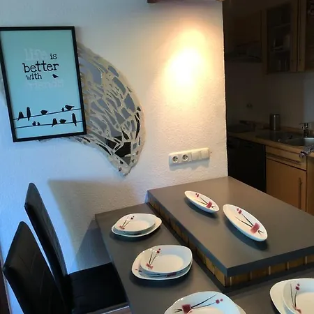 Ruhige Und Erholsame Mit Balkon *