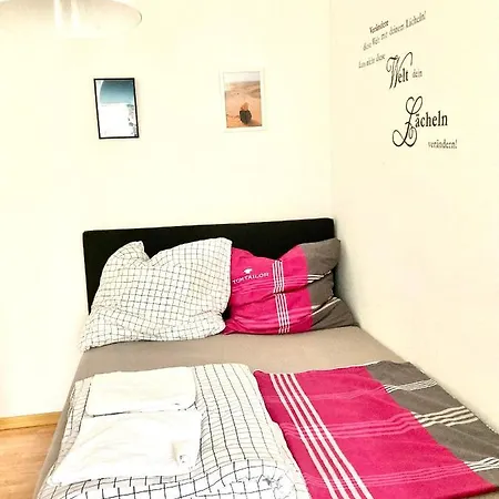 Ruhige Und Erholsame Mit Balkon